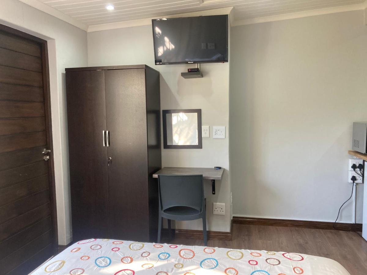 Halleria Self Catering Уайт-Ривер Экстерьер фото