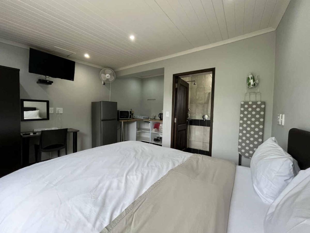Halleria Self Catering Уайт-Ривер Экстерьер фото
