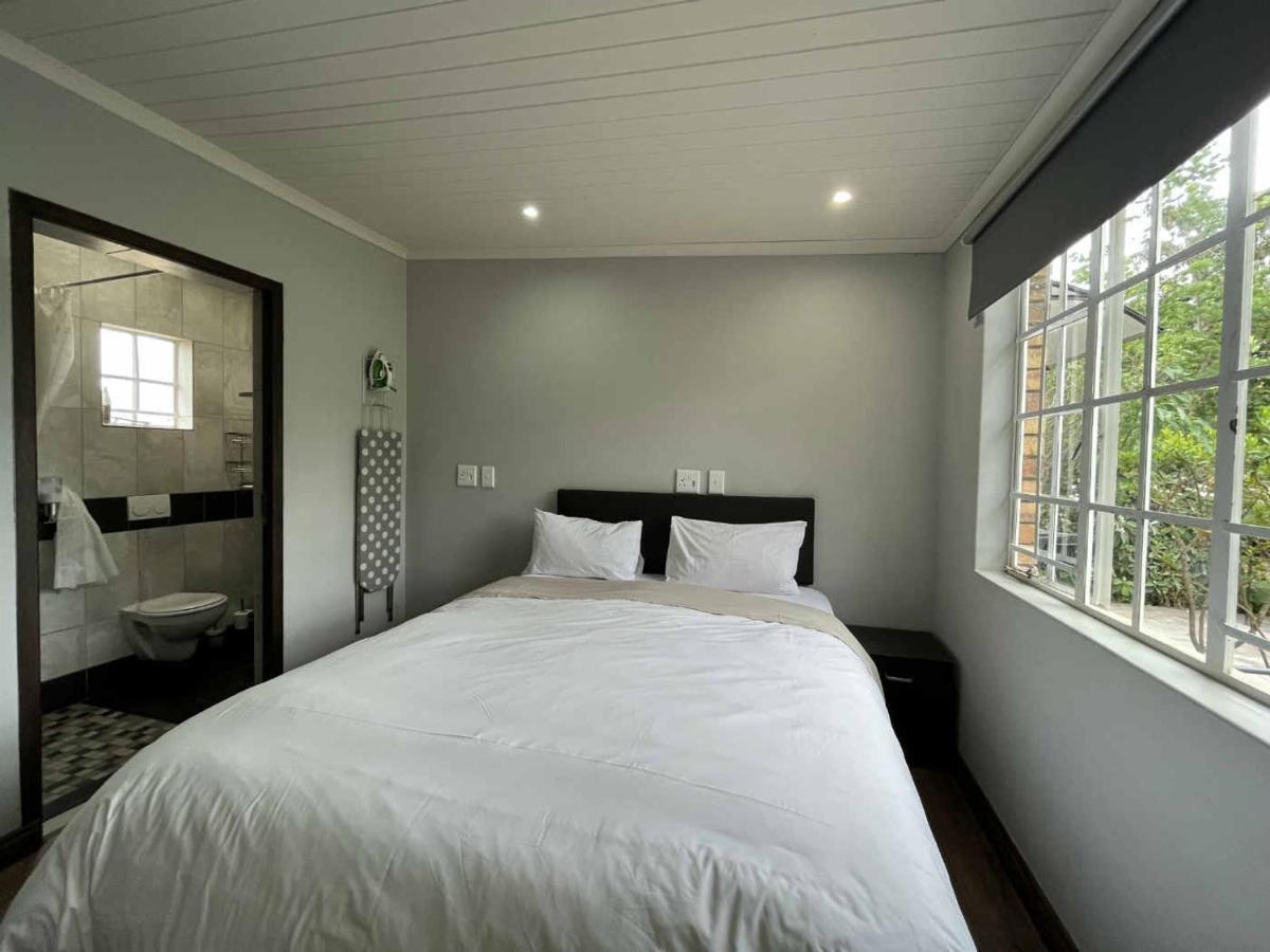 Halleria Self Catering Уайт-Ривер Экстерьер фото